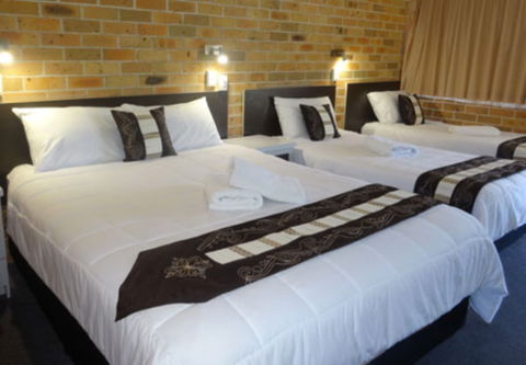 Forster Palms Motel - Holiday Cairns 0