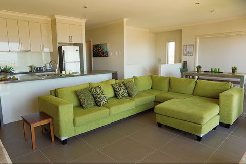 Horizons Part Of Blue Fin Holiday Homes - Holiday Cairns 0