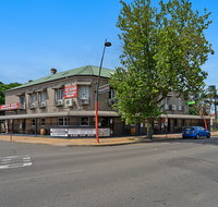 Imperial Hotel - Holiday Cairns