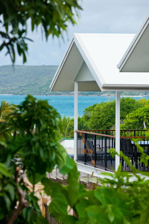 Island Villas And Apartments - Holiday Cairns 0