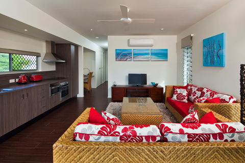 Island Villas And Apartments - Holiday Cairns 2