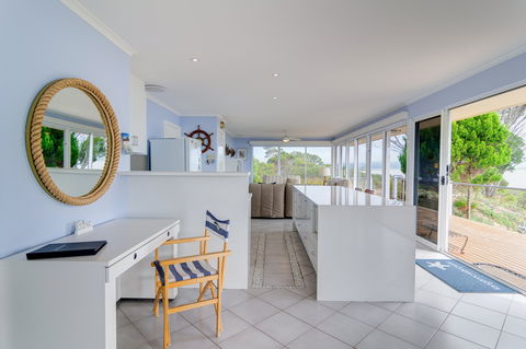 Kangaroo Island Star Beach House - Holiday Cairns 2