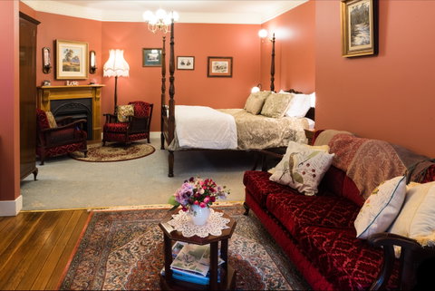 Shelton-Lea Bed And Breakfast - Holiday Cairns 0