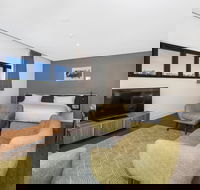 The Kingsford Brisbane Airport Hotel - Holiday Cairns