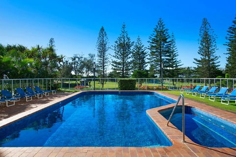 ULTIQA Beach Haven On Broadbeach - Holiday Cairns 2