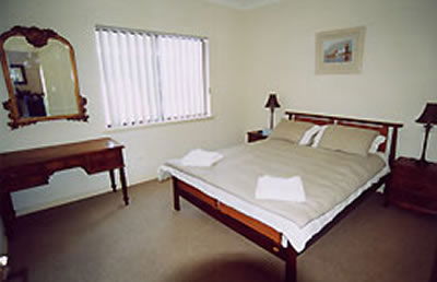 A Beachfront Villa Rockingham - Holiday Cairns 4