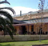 Dongara Hotel Motel - Holiday Cairns