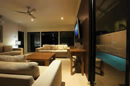 The Pearle Of Cable Beach - Holiday Cairns 1