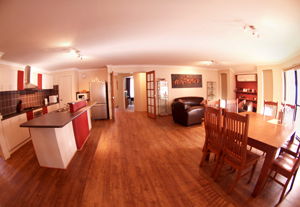 Equal Balance Bed And Breakfast - Holiday Cairns 3
