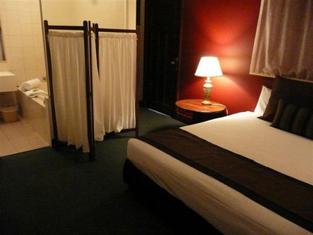 Margaret River Hotel & Holiday Suites - Holiday Cairns 0