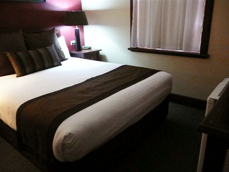 Margaret River Hotel & Holiday Suites - Holiday Cairns 2