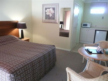 Margaret River Hotel & Holiday Suites - Holiday Cairns 3