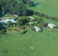 Harvey Hills Farmstay Chalets - Holiday Cairns