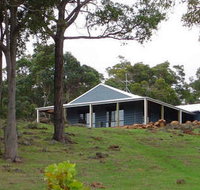 Vista Ridge Estate - Top Paddock Cottage - Holiday Cairns