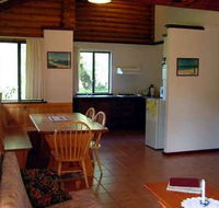 Wyadup Brook Cottages - Holiday Cairns
