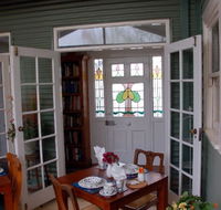 Heritage Cottage Bed And Breakfast - Holiday Cairns