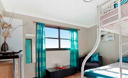 Blacksmiths Beach House - Holiday Cairns 3