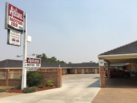 Aalana Motor Inn - Holiday Cairns 1