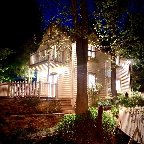 Aldgate Creek Cottage Bed & Breakfast - Holiday Cairns 1