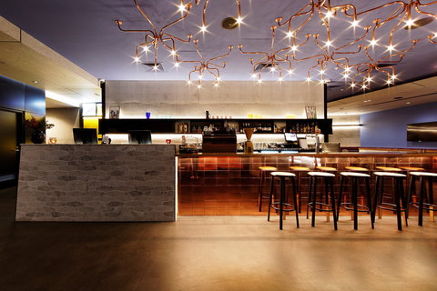 Alpha Mosaic Hotel Brisbane - Holiday Cairns 2