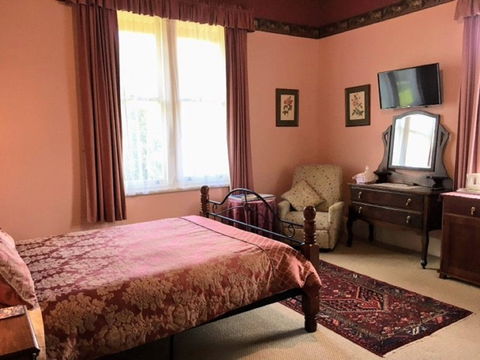 Cambridge House B&B - Holiday Cairns 1