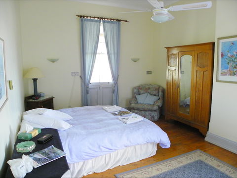 Canowindra Old Vic Inn - Holiday Cairns 2