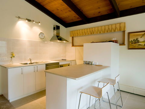 Chisholm Heights CBD Accommodation - Holiday Cairns 2