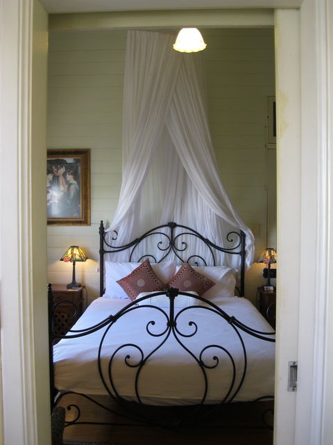 Classique Bed And Breakfast - Holiday Cairns 1