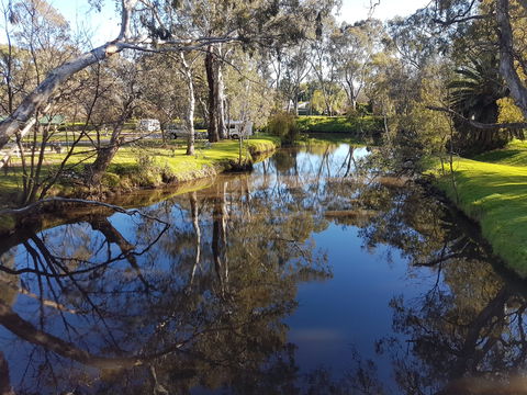 Euroa Caravan Park - Holiday Cairns 1