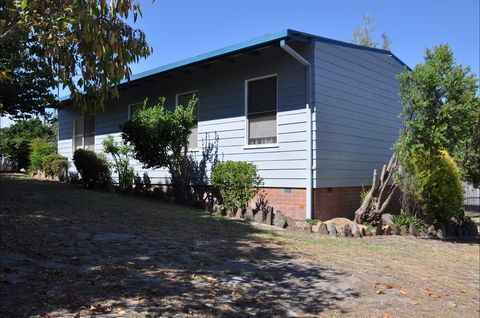 Khancoban Holiday House - Holiday Cairns 0