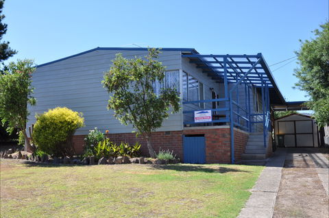 Khancoban Holiday House - Holiday Cairns 1