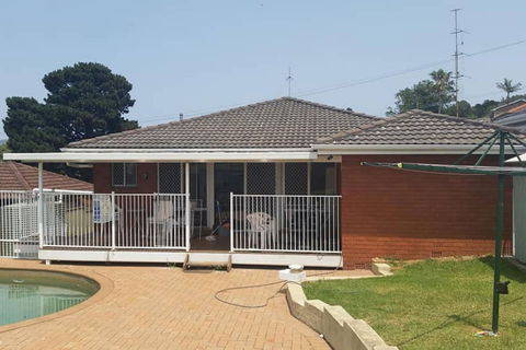 Landy's Holiday House - Holiday Cairns 1