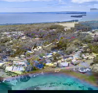 Metta at Myola Stylish Cedar Beach House - Holiday Cairns
