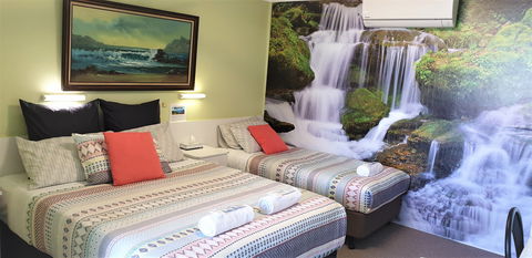 Mollymook Oceanview Motel - Holiday Cairns 2