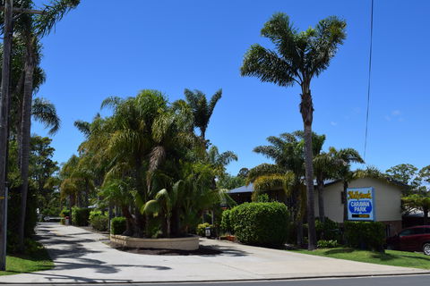 Mollymook Caravan Park - Holiday Cairns 0