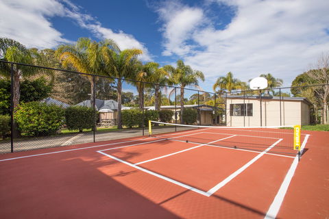 Mollymook Caravan Park - Holiday Cairns 2