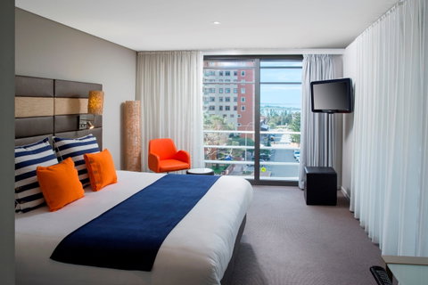 Novotel Newcastle Beach - Holiday Cairns 0