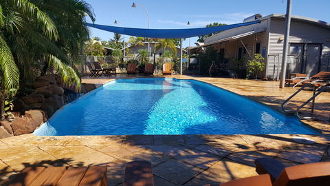 Samson Beach Chalets - Holiday Cairns 2
