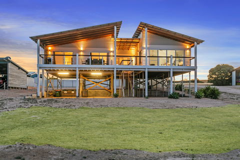 Sceale Bay Seaview Escape - Holiday Cairns 0