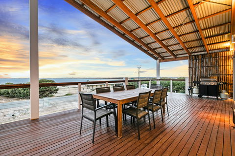 Sceale Bay Seaview Escape - Holiday Cairns 1
