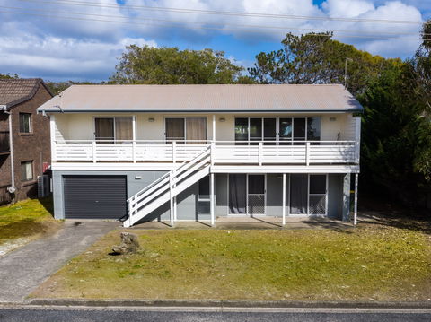 Seaview Getaway | Dunbogan - Holiday Cairns 0