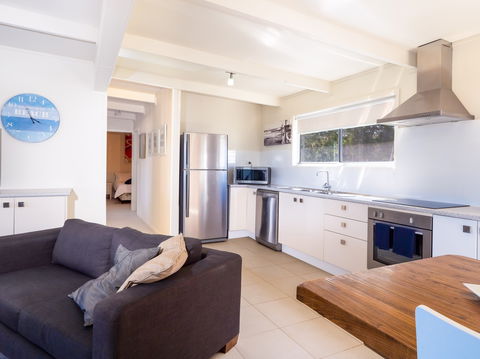 Seaview Getaway | Dunbogan - Holiday Cairns 1