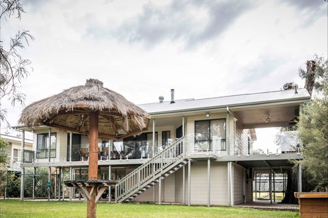35 Pelican Parade Pelican Point - Holiday Cairns 0