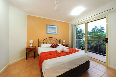 At Beach Court Holiday Villas - Holiday Cairns 2