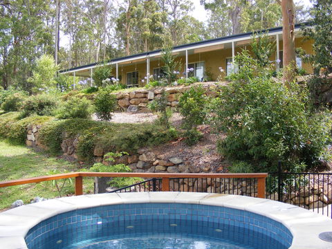 Bed And Breakfast At Wallaby Ridge - Holiday Cairns 0