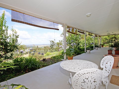 Bed And Breakfast At Wallaby Ridge - Holiday Cairns 2