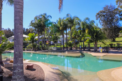 Blackbutt Family Loft Townhouse - Holiday Cairns 1