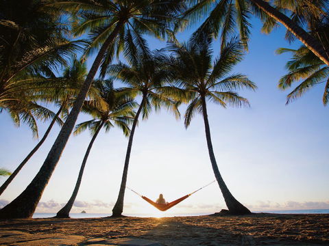 Bungalow Hotel (Newbett Pty Ltd) - Holiday Cairns 0