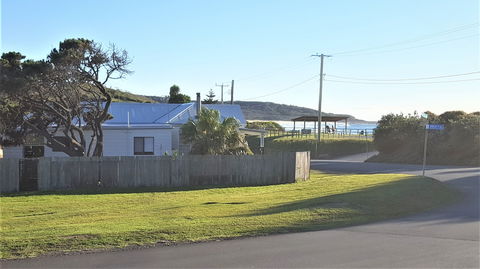 By The Beach At Catho - Holiday Cairns 0