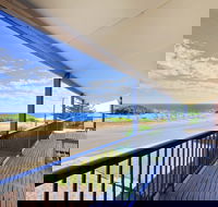 Century 21 SouthCoast Beach House at Moana - Holiday Cairns